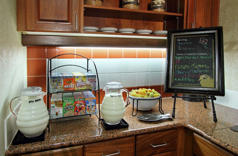 Homewood Suites by Hilton Chesapeake Greenbrier - photo 29