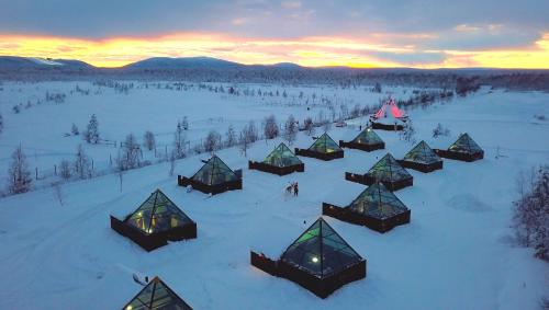 Aurora Pyramid Glass Igloos in Unknown City, Finland