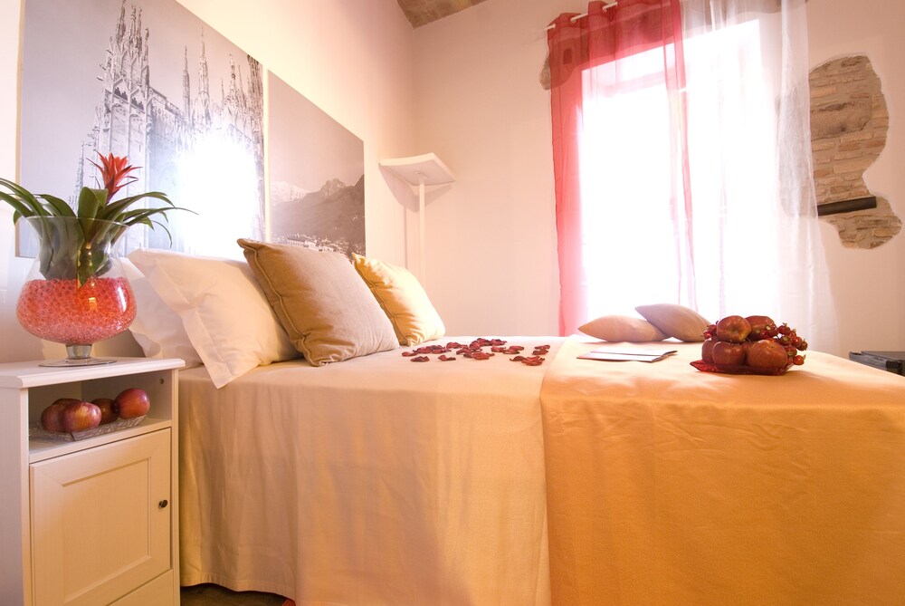 The Right Place 4U Roma Navona Terrace Luxury Rooms — carbon neutral stay, Rome