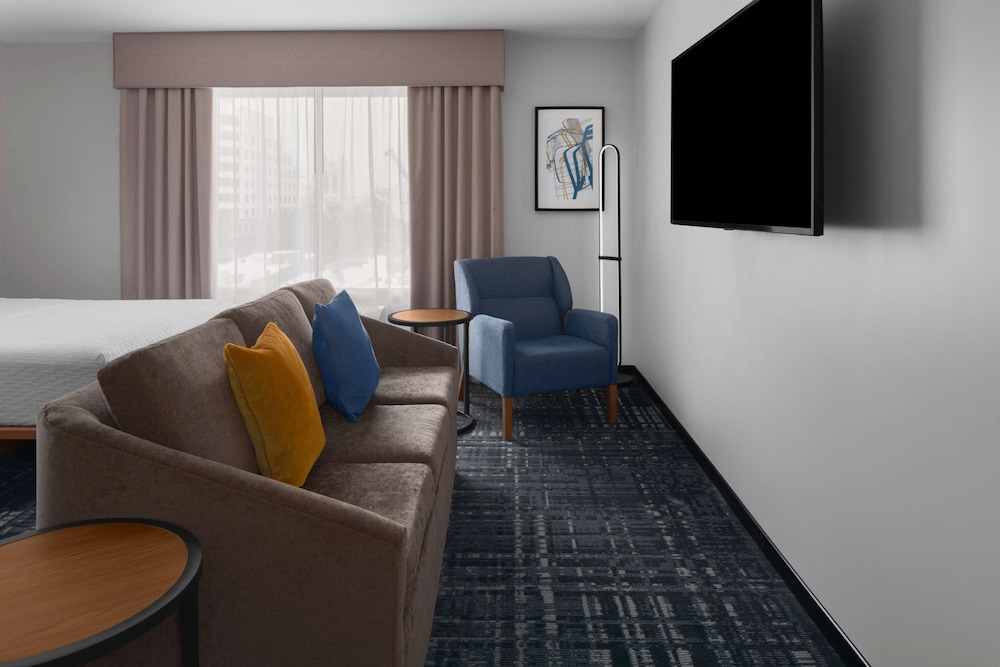 Homewood Suites by Hilton Charlotte Uptown First Ward - photo 28