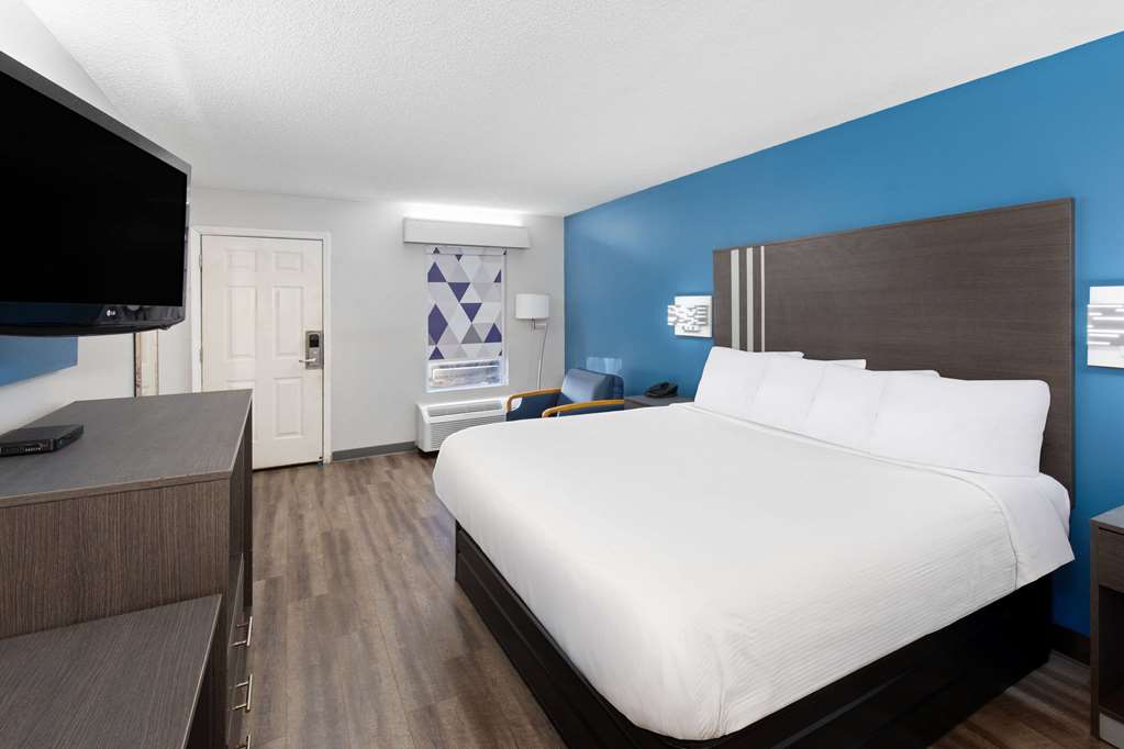 Baymont by Wyndham Selma - photo 19