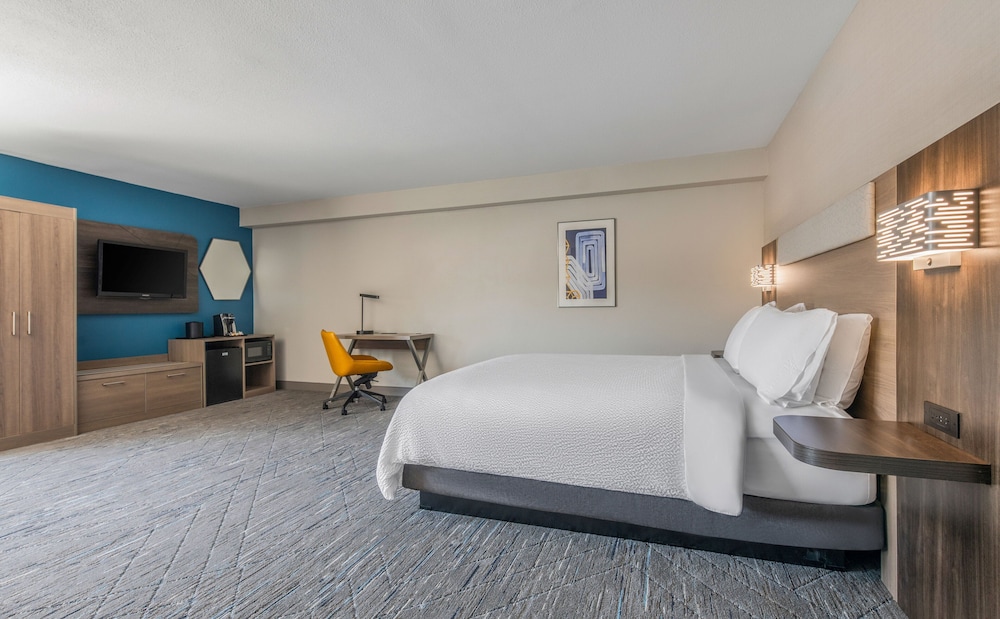 Holiday Inn Express San Diego South National City by IHG - photo 11