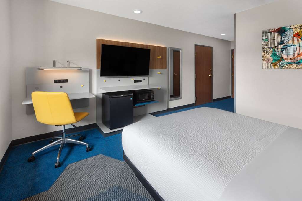 Microtel Inn & Suites by Wyndham Rapid City - photo 22