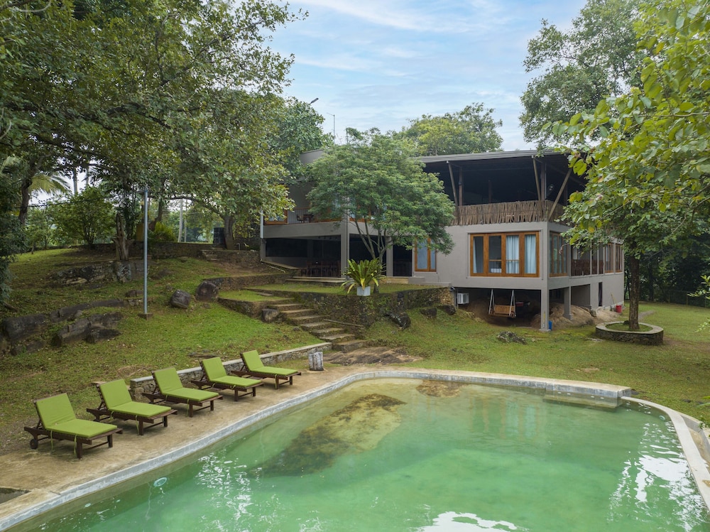 Birds Park Polgahawela in Kurunegala, Sri Lanka