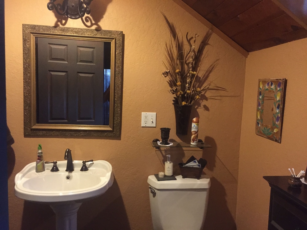 Weaverville Whitmore Inn - photo 28