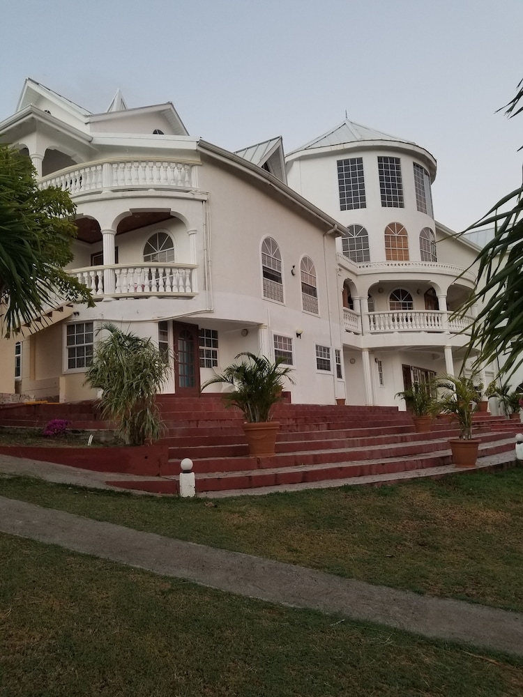 Savannes Bay Garden Inn 10492788 — Vieux Fort