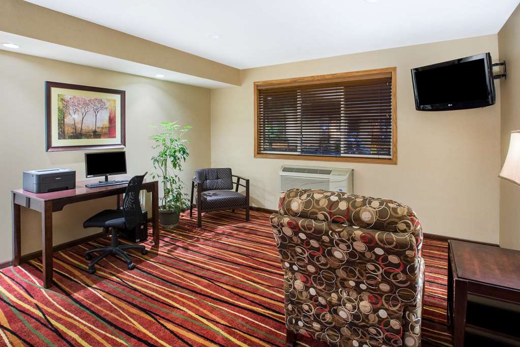 Super 8 by Wyndham Brookings - photo 18