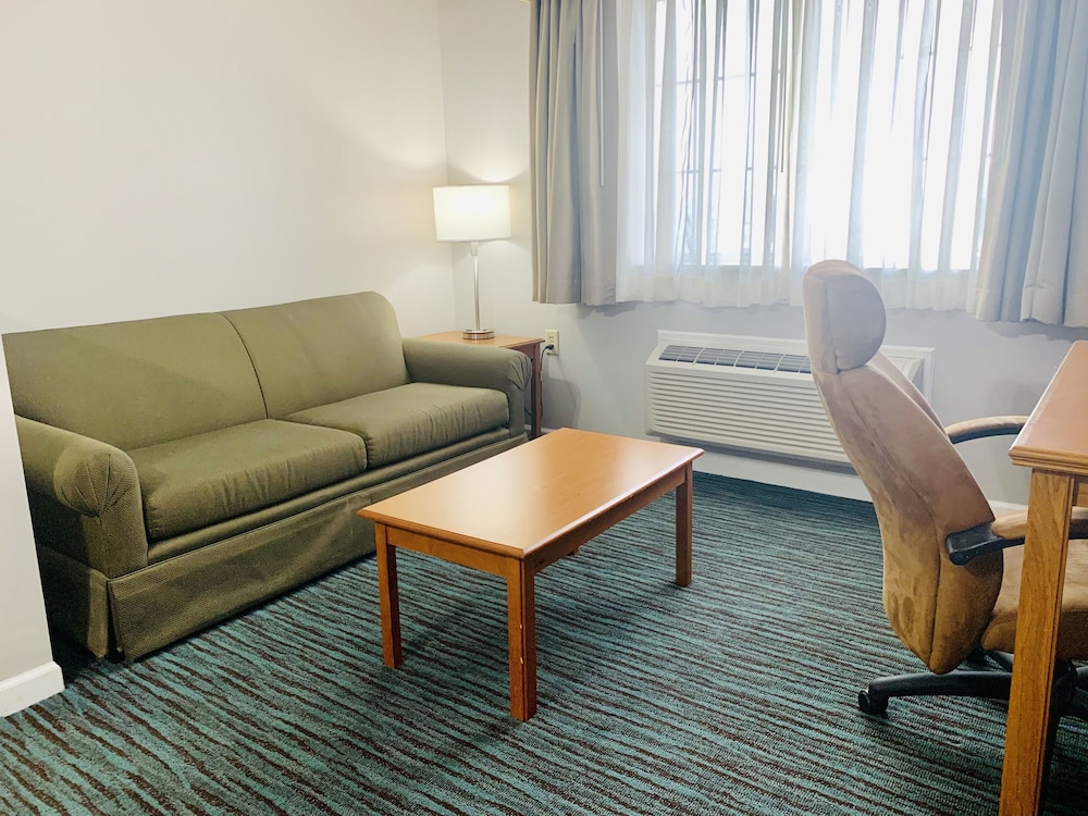 BridgePointe Inn & Suites by BPhotels Lincoln I 80 27th St - photo 14