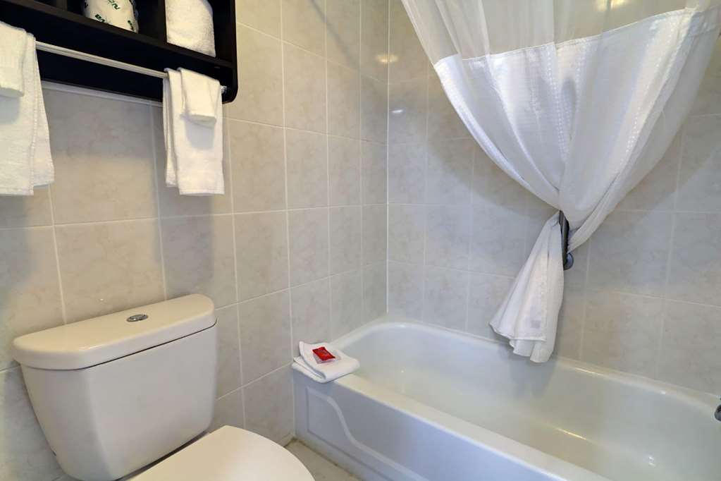 Travelodge by Wyndham Calhoun South I 75 - photo 17