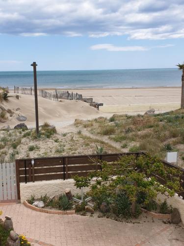 Les pieds dans le sable - carbon neutral hotel in Cap Dagde