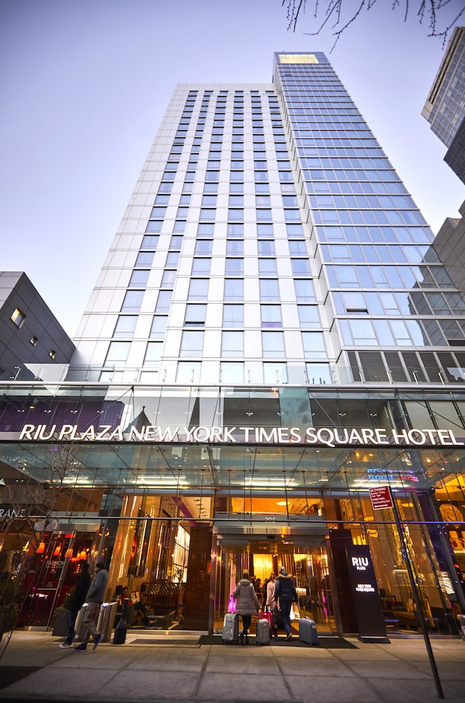 Hotel Riu Plaza New York Times Square — 4-Star Luxury Hotel in New York City, United States
