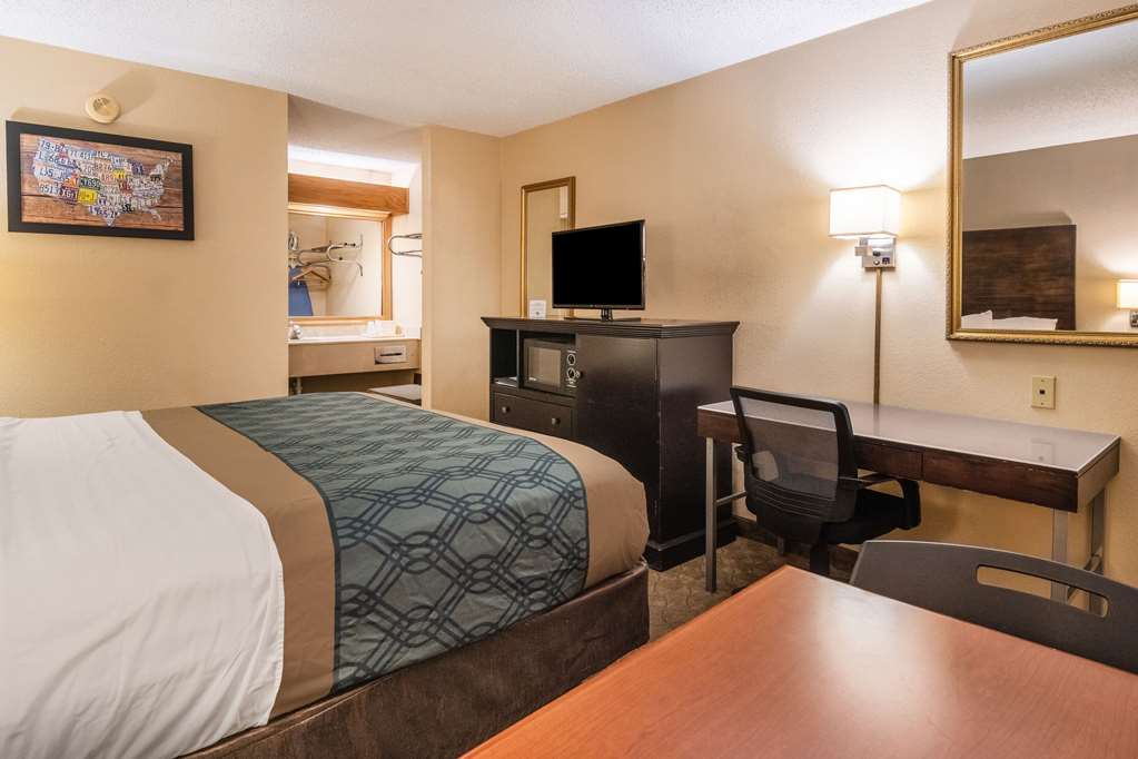Econo Lodge Hillsboro I 35 - photo 20