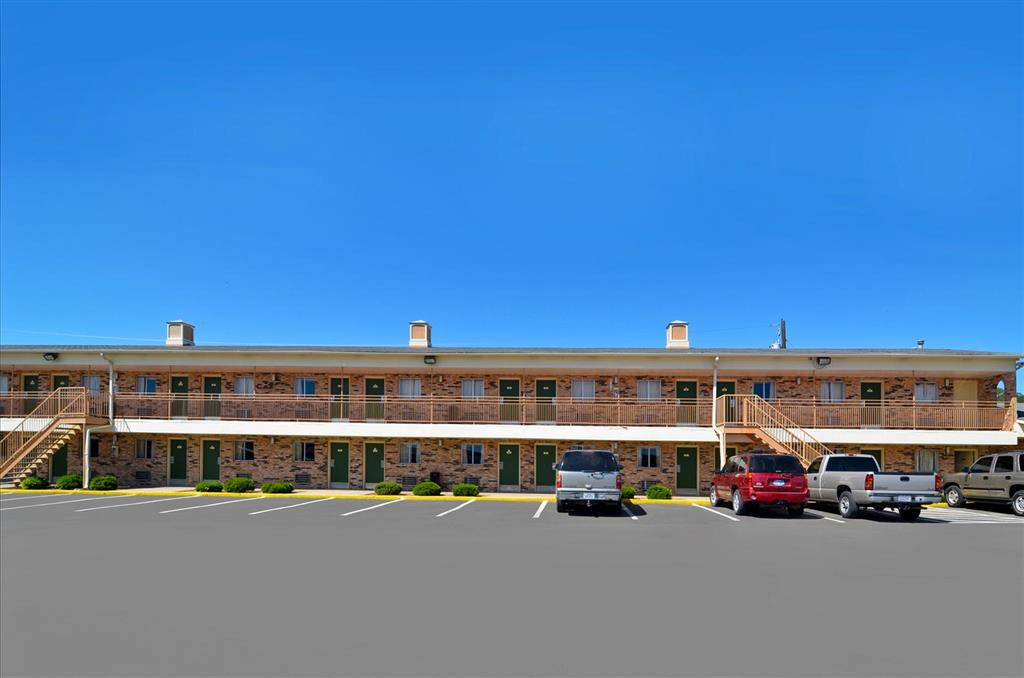 Americas Best Value Inn Stephenville - photo 3