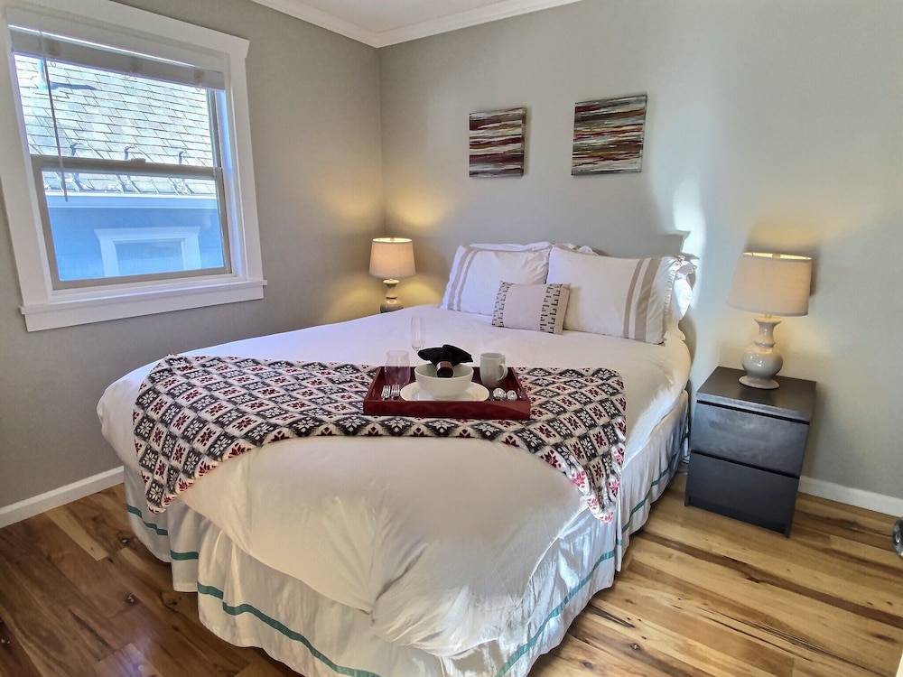 Old Town Hideaway Steps To Main Street & Resort 2 Bedroom Condo - photo 2