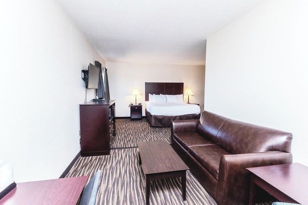 Cobblestone Inn & Suites Maryville - photo 39