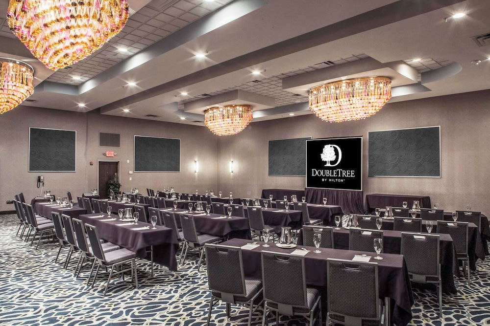DoubleTree by Hilton Hotel Jacksonville Airport - photo 57
