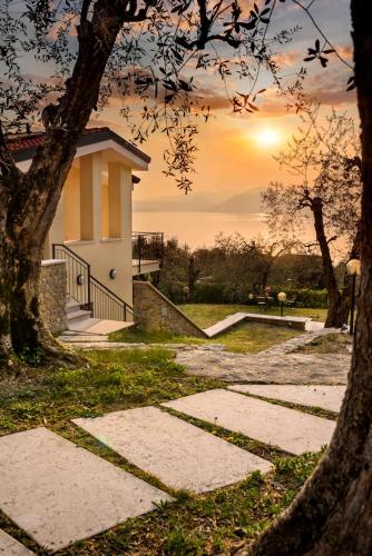 Maison Balù Villa — 4-Star Luxury Hotel in Torri Del Benaco, Italy