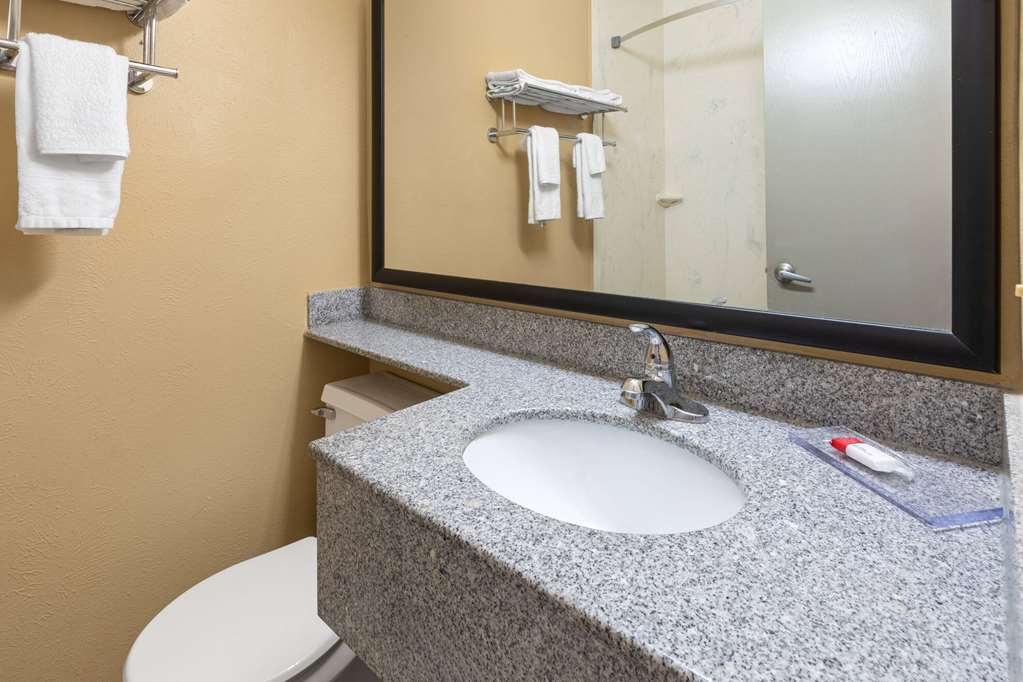 Days Inn by Wyndham Wauseon - photo 26