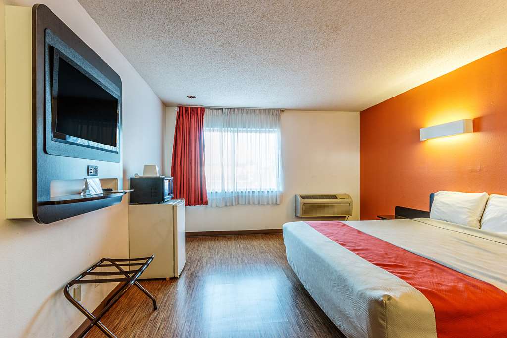 Motel 6 Wisconsin Rapids WI - photo 12