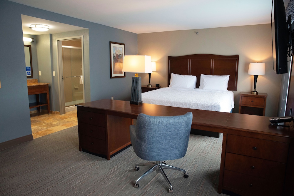 Hampton Inn & Suites Jacksonville - photo 10