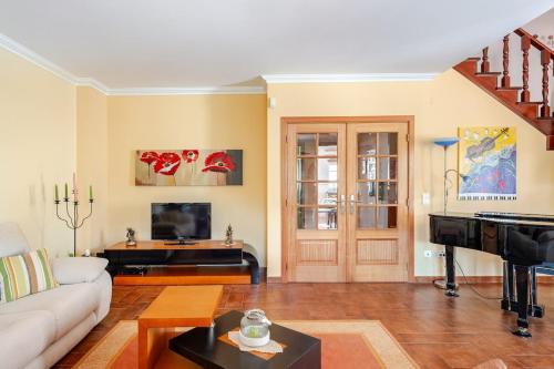 CASA LAVANDA very nice stylish house — 4-Star Luxury Hotel in Caldas Da Rainha, Portugal