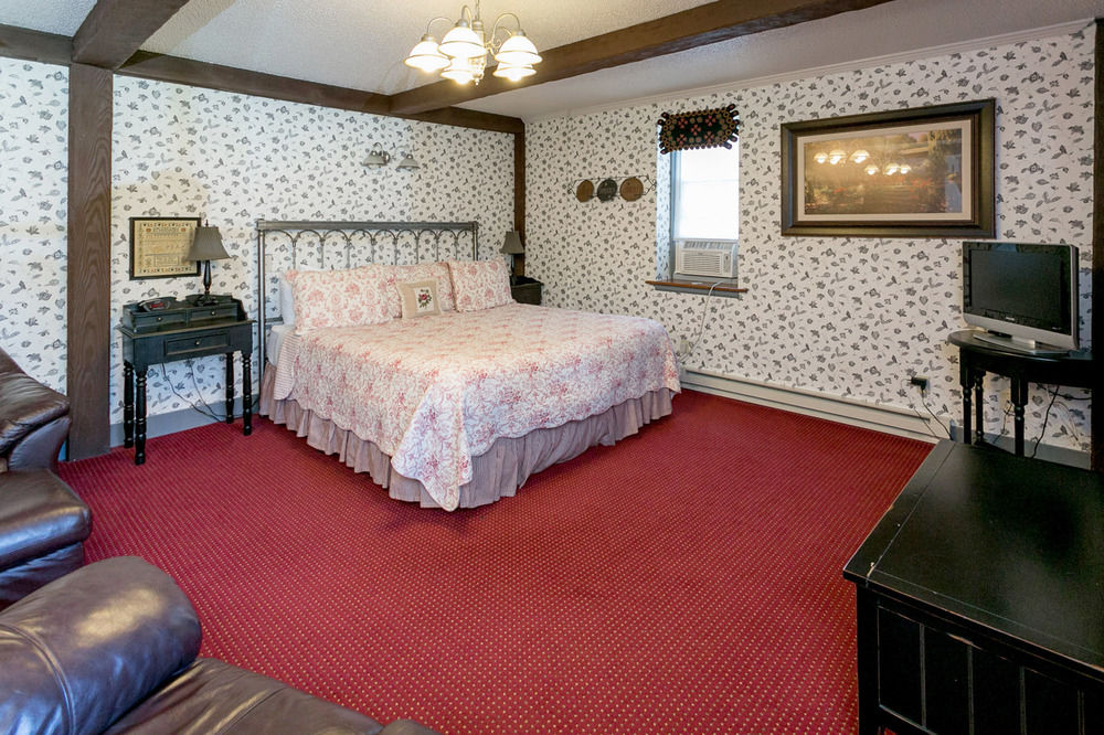Zuber's Homestead Hotel - photo 13