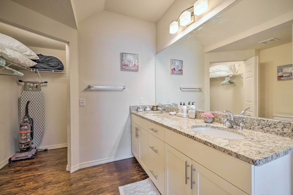 Resort Villa w Pool Access 7 Mi to Disney - photo 17