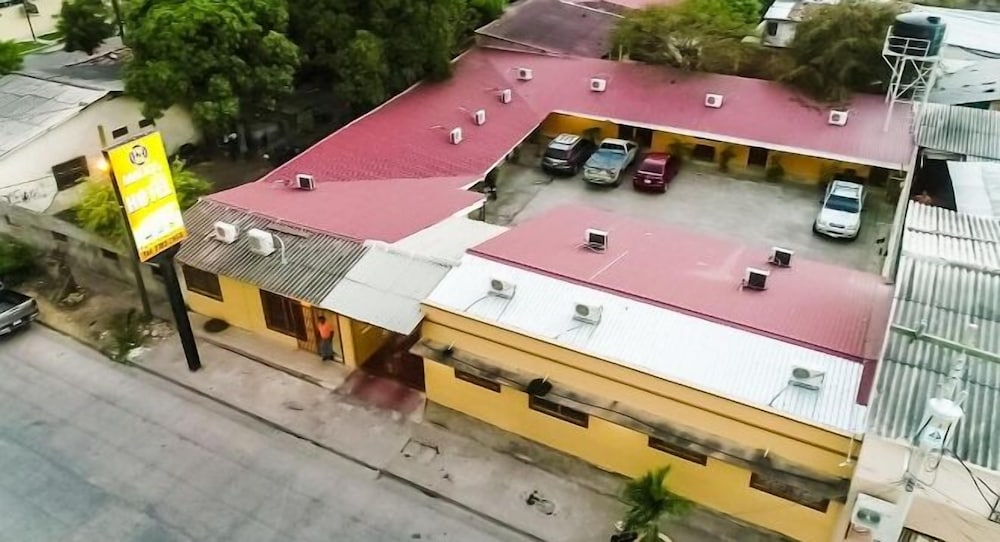 Mados Hotel Tamarindo in Ciudad Choluteca, Honduras