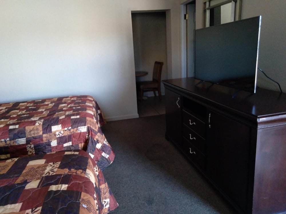 Budget Lodge of Mount Dora - photo 14