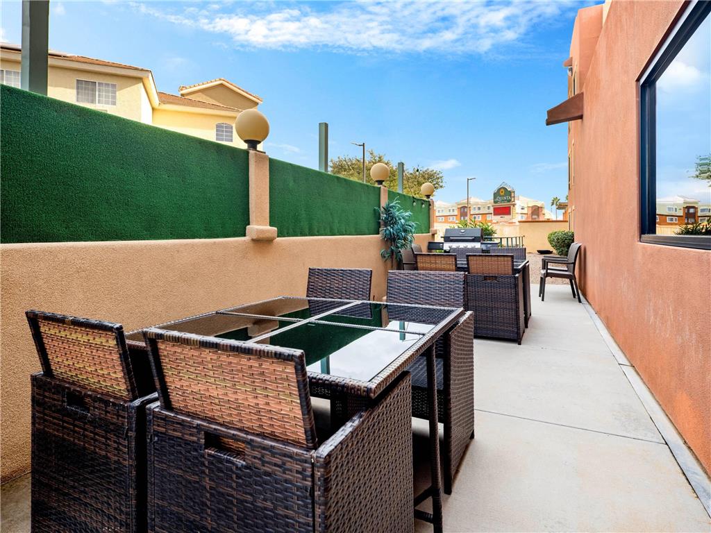 La Quinta Inn & Suites by Wyndham NW Tucson Marana - photo 64