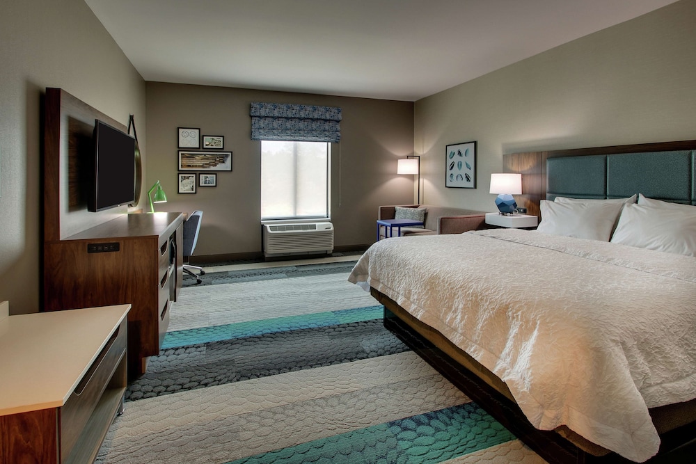 Hampton Inn & Suites Southport - photo 15