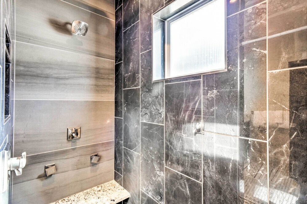 Alma Retreat w Mtn Views 17 Mi to Breck in Alma, United States