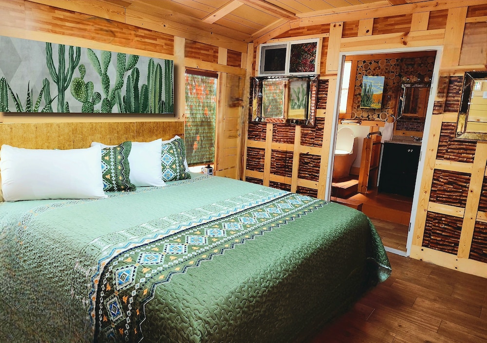 La Siesta Motel & RV Resort - photo 11