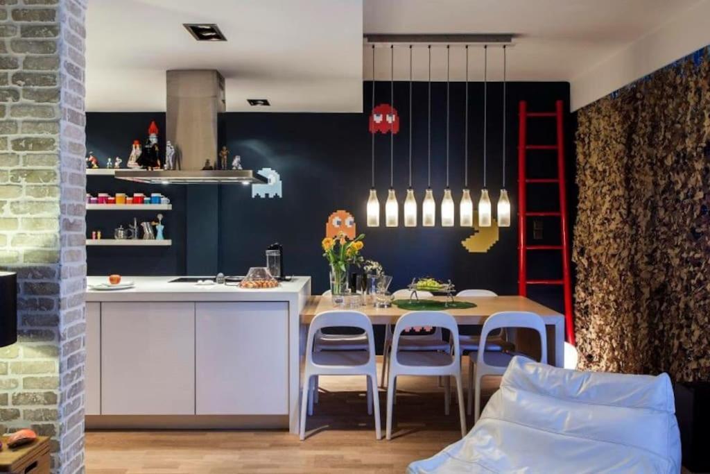 Super Heroes Apartment — 4-Star Luxury Hotel in Thessaloniki, Greece