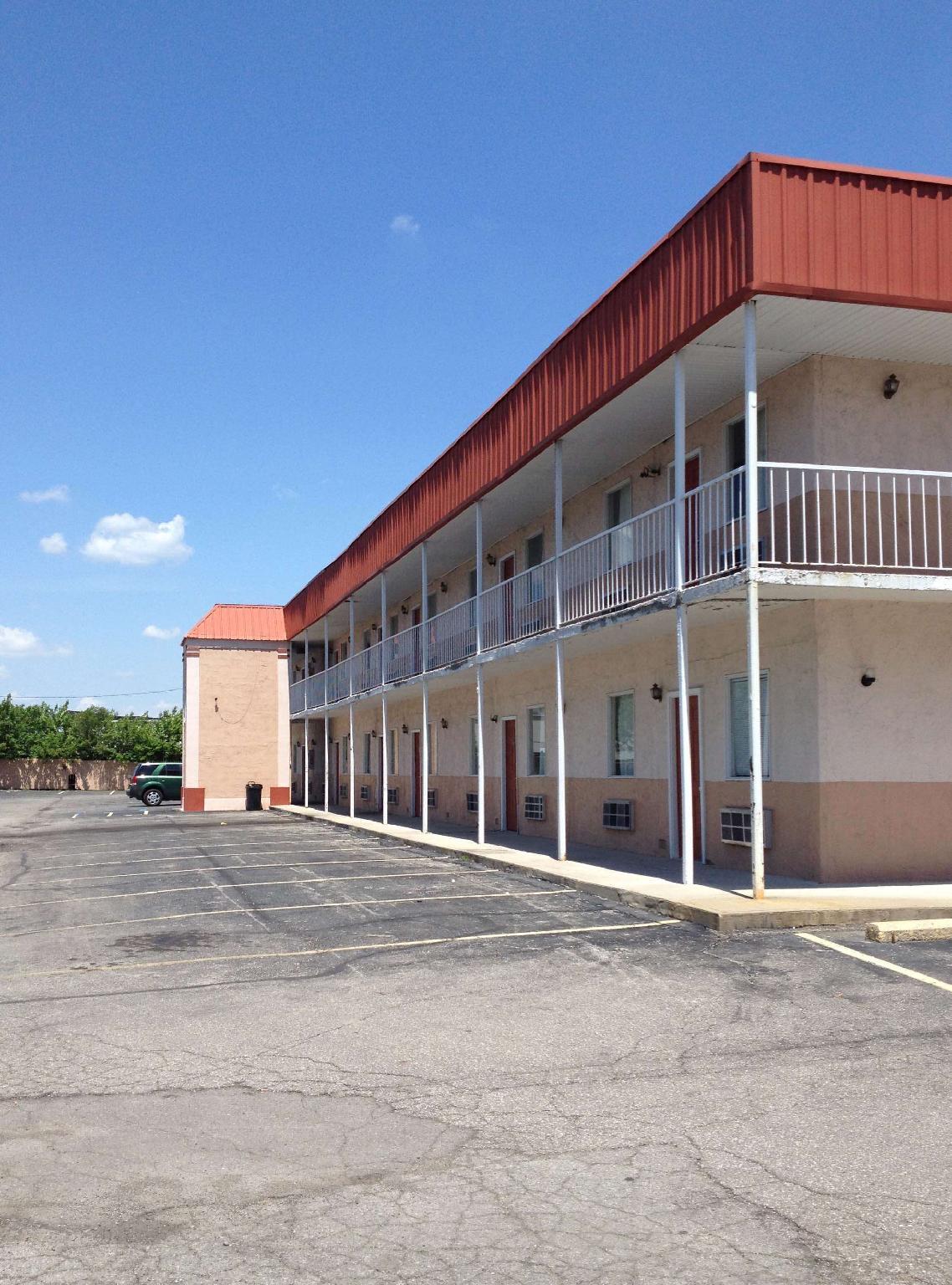 Country Hearth Inn & Suites Indianapolis - photo 2