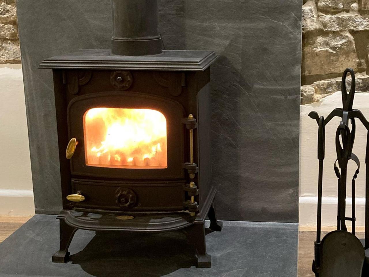 Bee Cottage — 4-Star Luxury Hotel in Somerton, United Kingdom