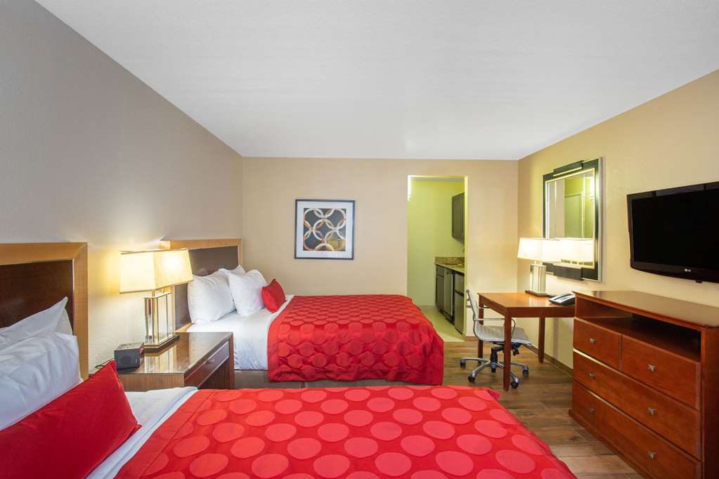 Ramada by Wyndham Venice Hotel Venezia - photo 17