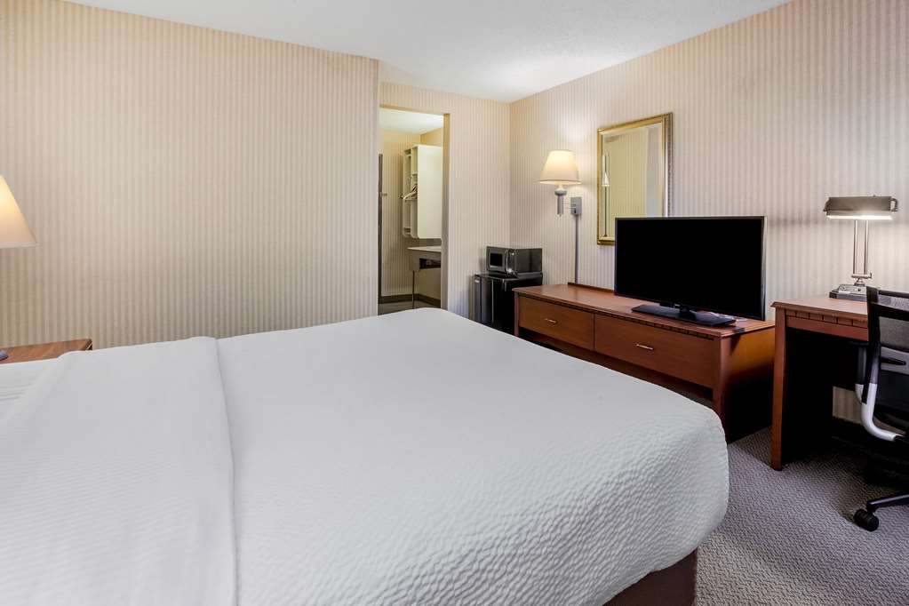La Quinta Inn by Wyndham Detroit Southgate - photo 11