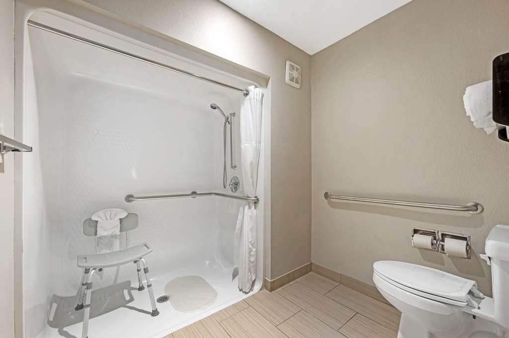 Best Western Plus Lafayette Hotel University Area - photo 30