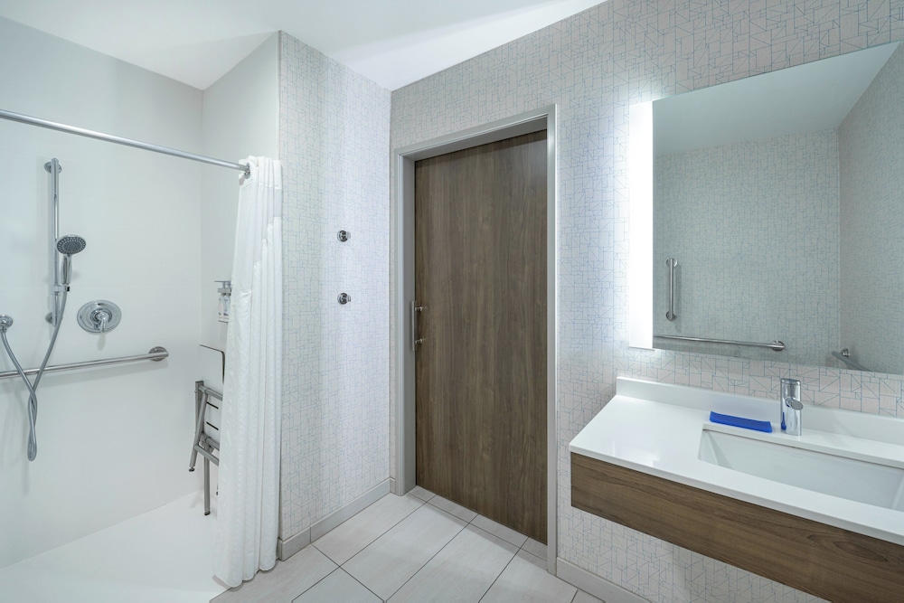 Holiday Inn Express & Suites Phoenix East Gilbert by IHG - photo 23