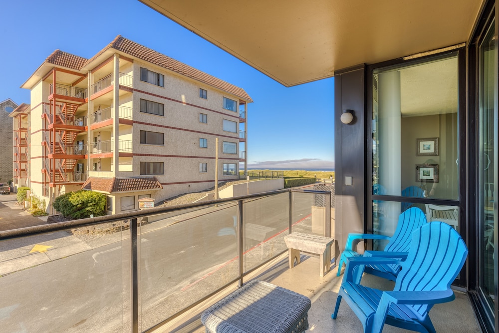Sand & Sea Resort Condominiums - photo 989