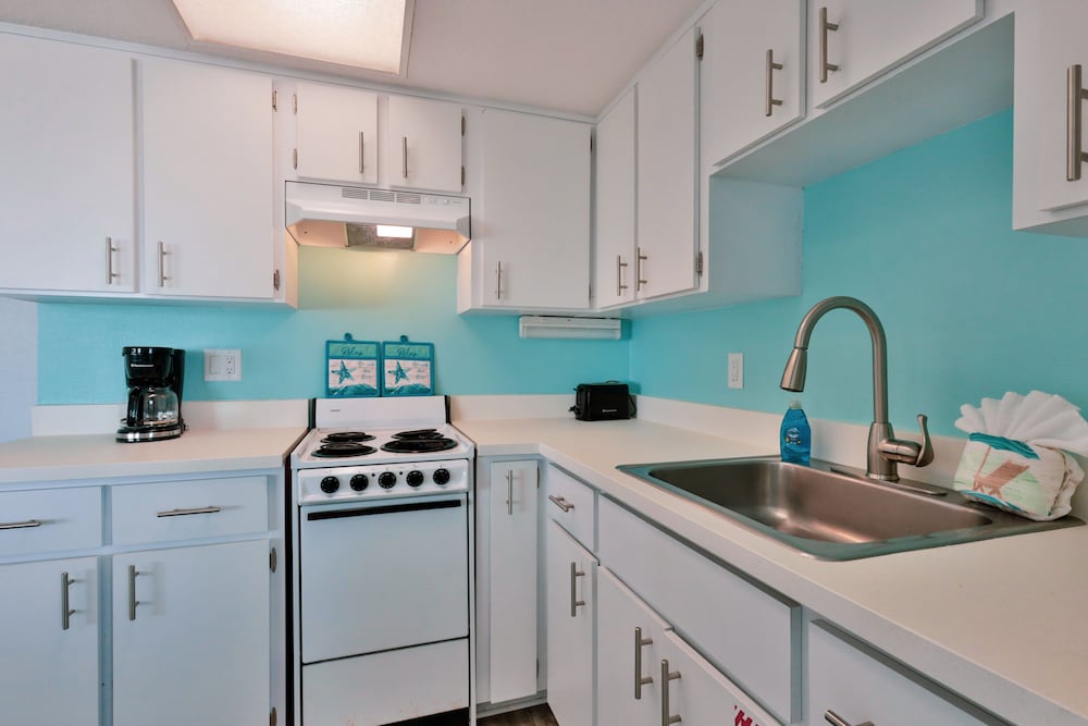 Coastal Waters Inn - photo 48