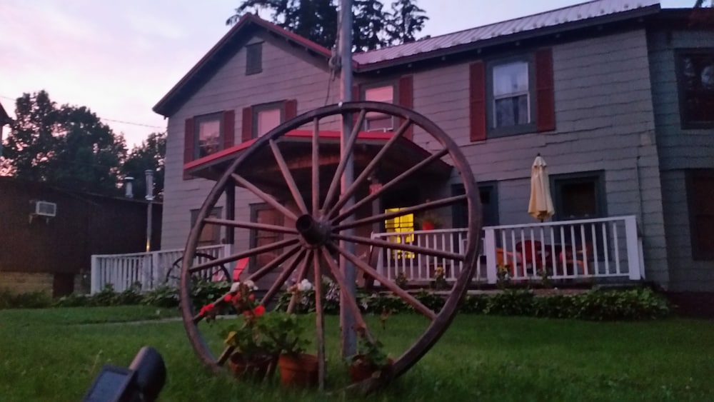 The Wheelhouse Inn — hotel in Pine Hill