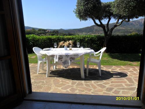 I Salici — 4-Star Luxury Hotel in Capoliveri, Italy