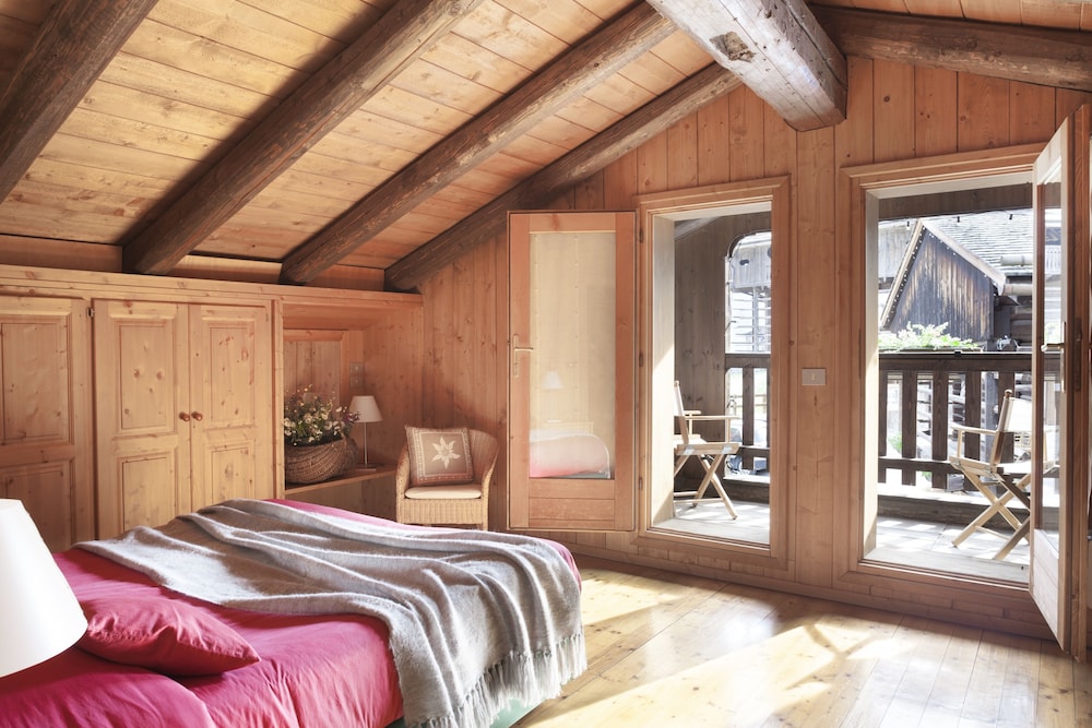Albergo Diffuso Sauris In Sauris di Sopra — 4-Star Luxury Hotel in Sauris Di Sotto, Italy