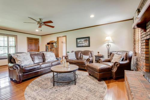 Southall Cottage 3bd Serene Outdoor Space — 4-Star Luxury Hotel in Franklin, United States