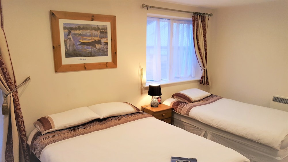 Town House B & B