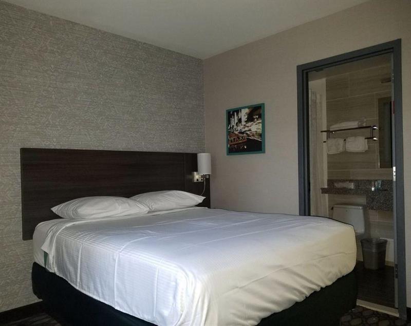 Letap Inn Jfk Airport - photo 22