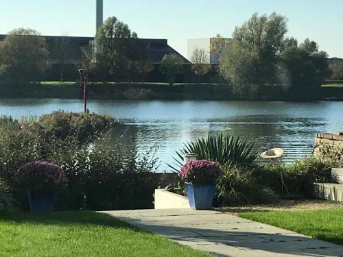 Luxe apartment direct aan de rivier