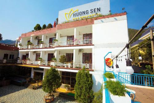 Huong Sen Hotel Moc Chau Bay Luxury in Moc Chau, Vietnam